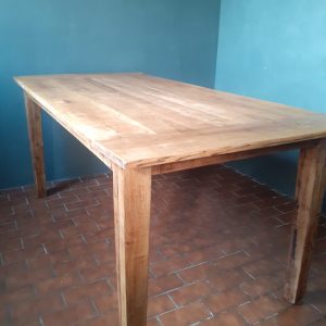 Oude tafel renovatie